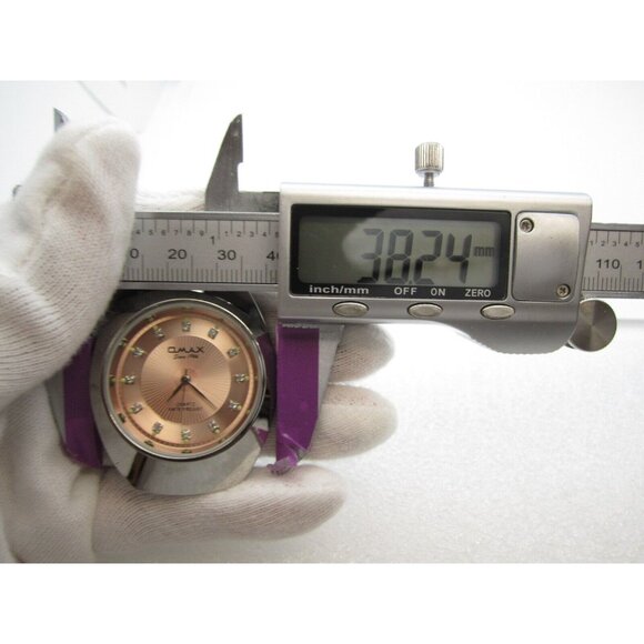 Women Qmax Quartz WR Analog 38mm Round Watch (H165) "New Battery" - Picture 2 of 10